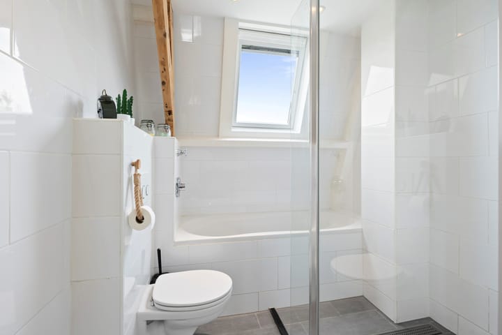 Photo 56 of Emmastraat 91