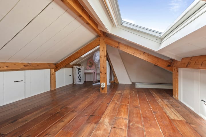 Photo 61 of Emmastraat 91