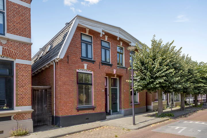 Photo 6 of Waldeckstraat 26