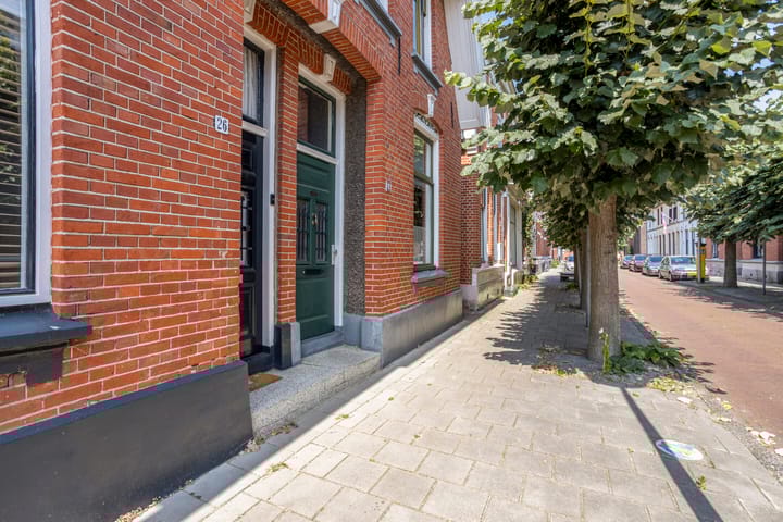 Photo 7 of Waldeckstraat 26
