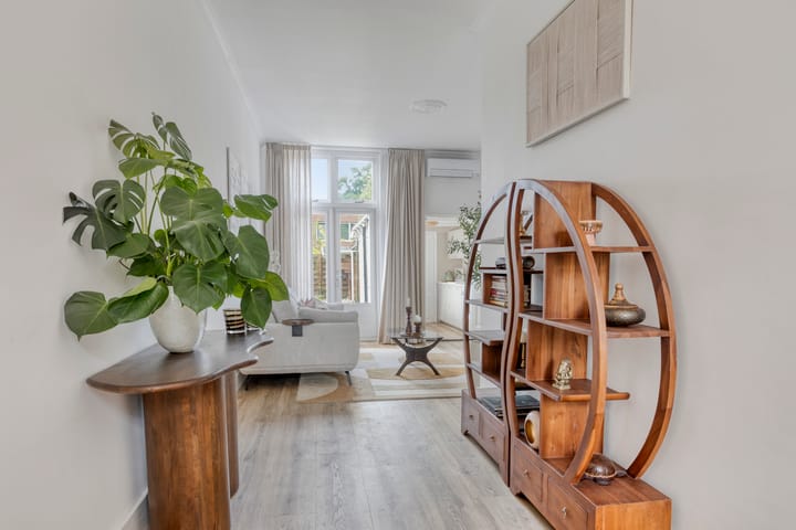 Photo 11 of Waldeckstraat 26