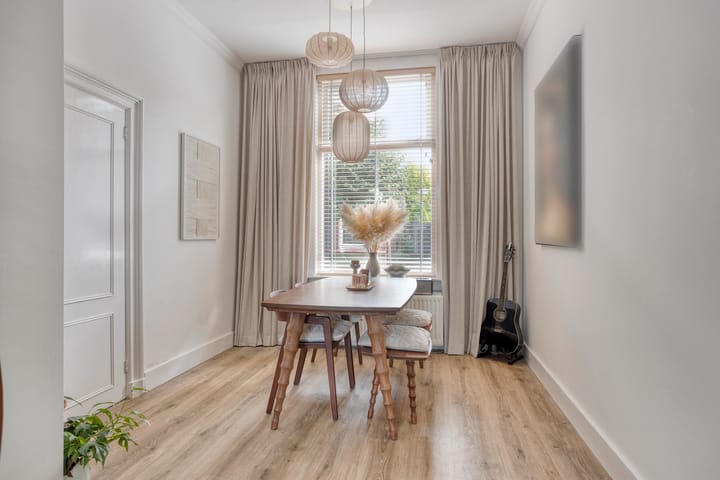 Photo 18 of Waldeckstraat 26