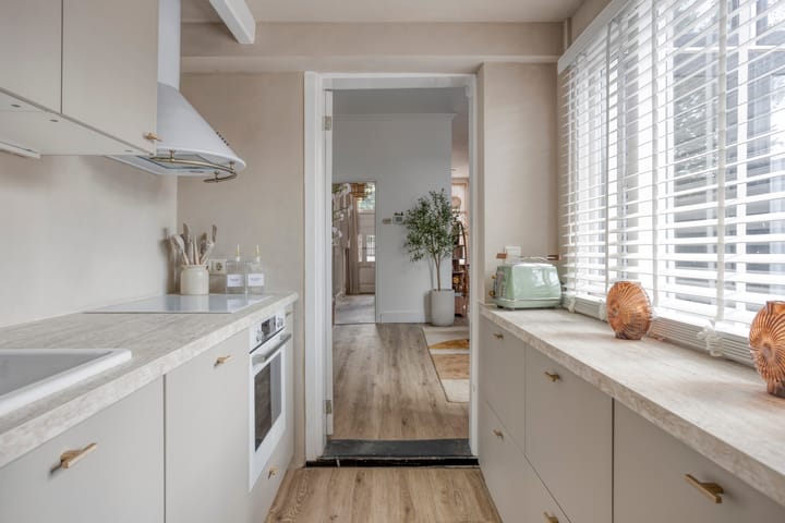 Photo 21 of Waldeckstraat 26