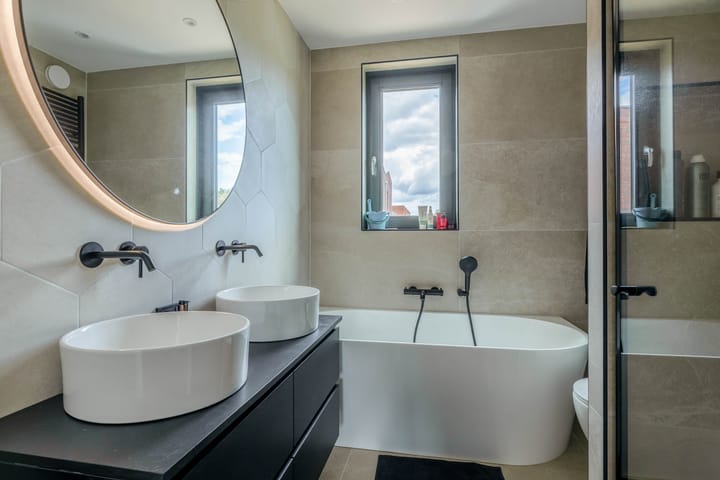 Foto 3 van Medaillon 1