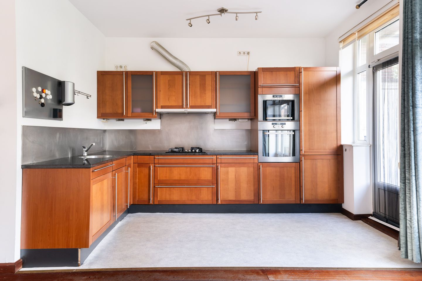 Photo 10 of Gevers Deynootweg 36