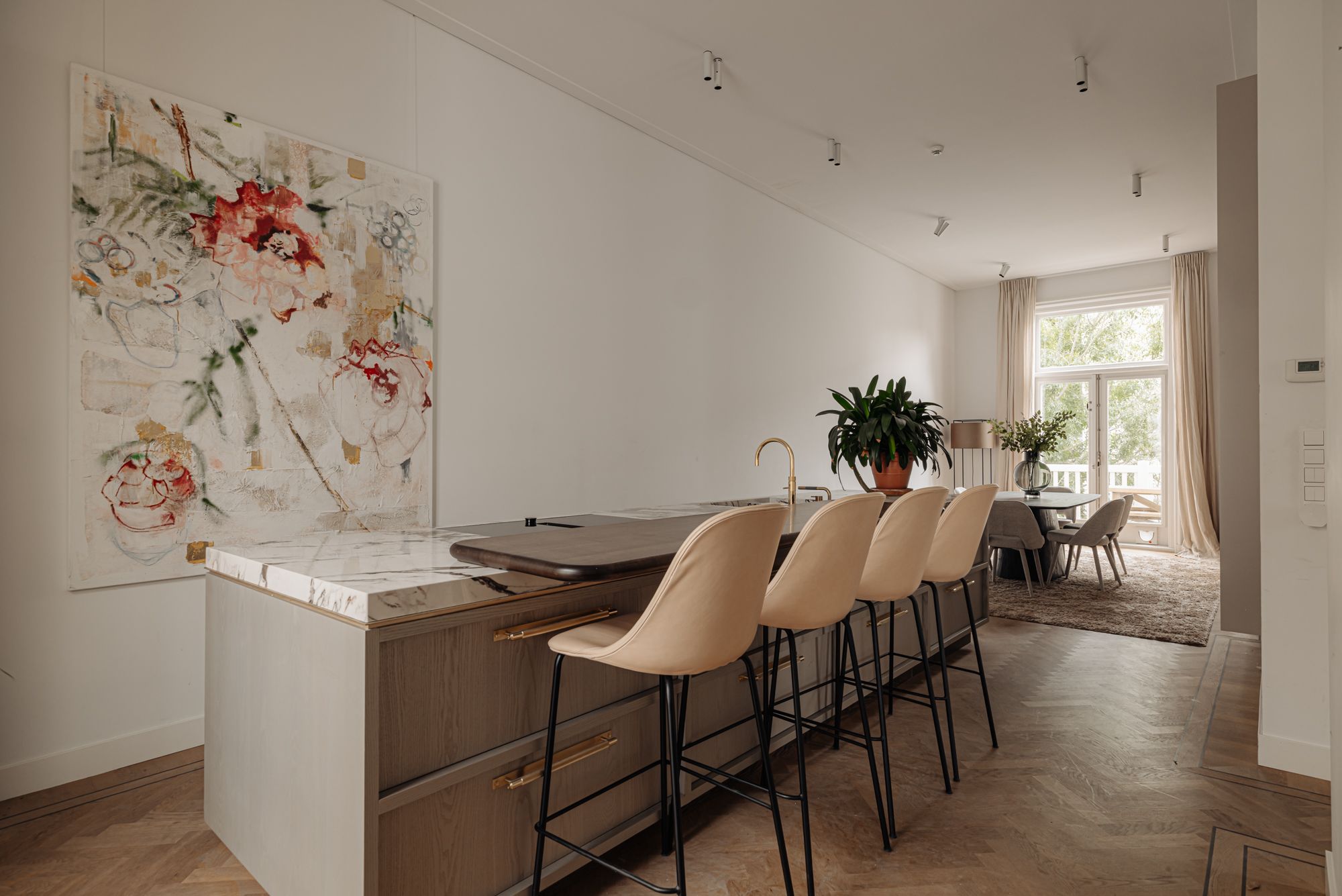 Photo 3 of Van Eeghenstraat 57