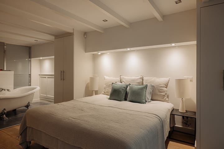 Foto 24 van Van Eeghenstraat 57