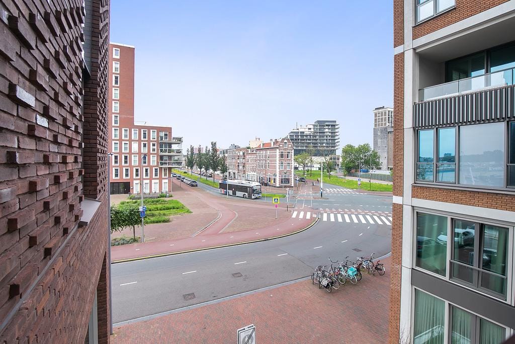 Foto 23 van Maashavenweg 172