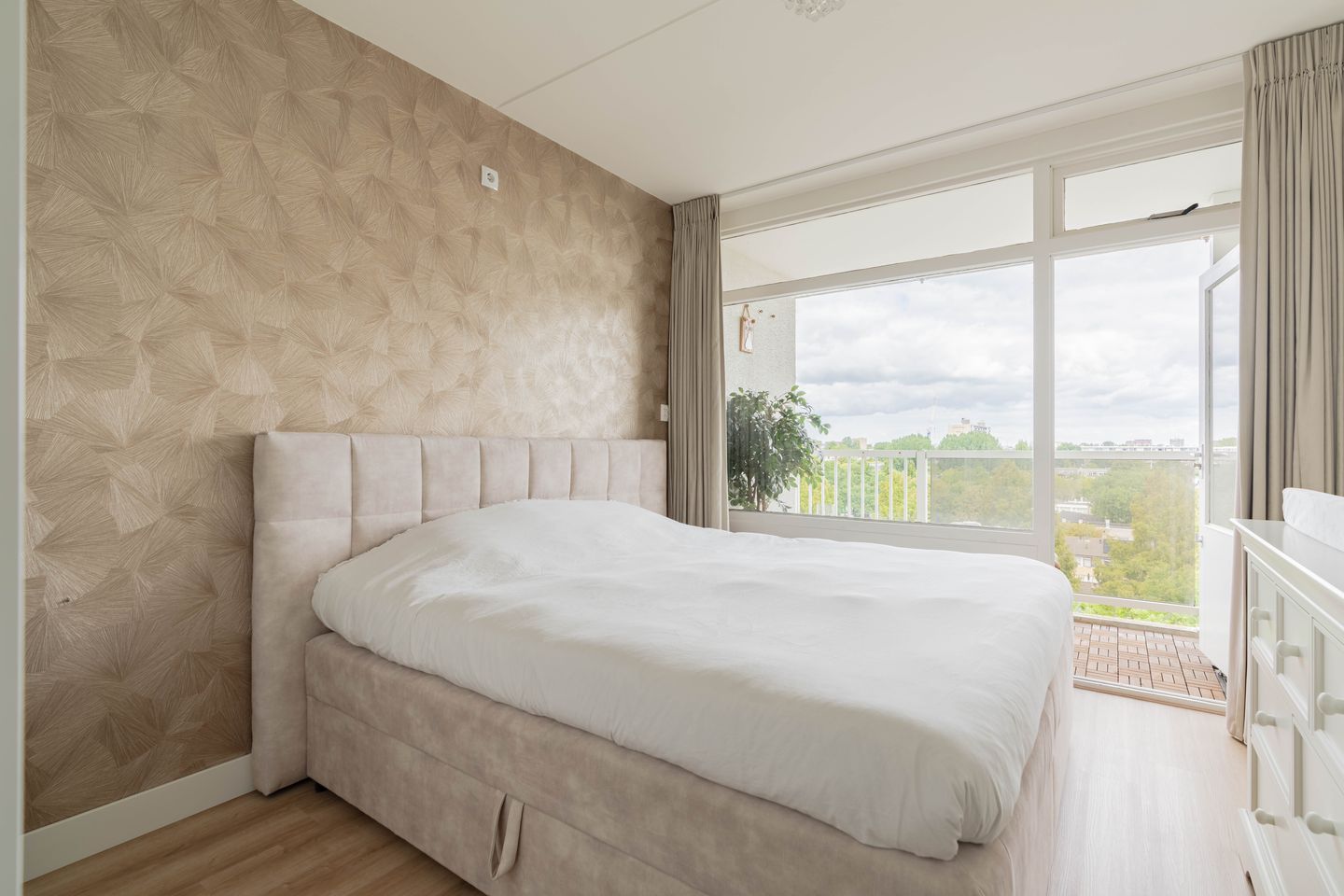 Foto 10 van Robert Kochlaan 136