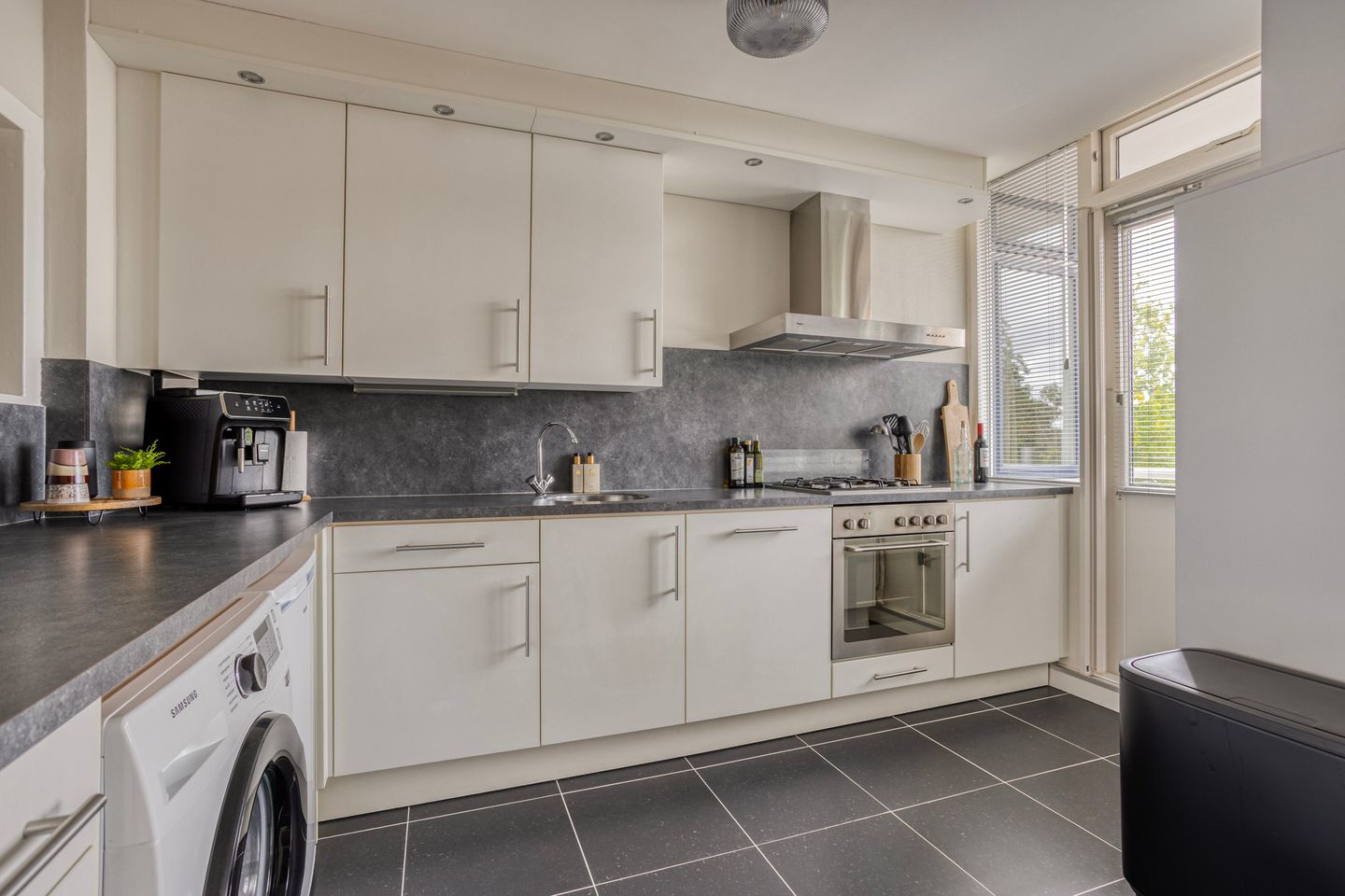 Photo 10 of Ferdinandus Gomes Alemanstraat 8