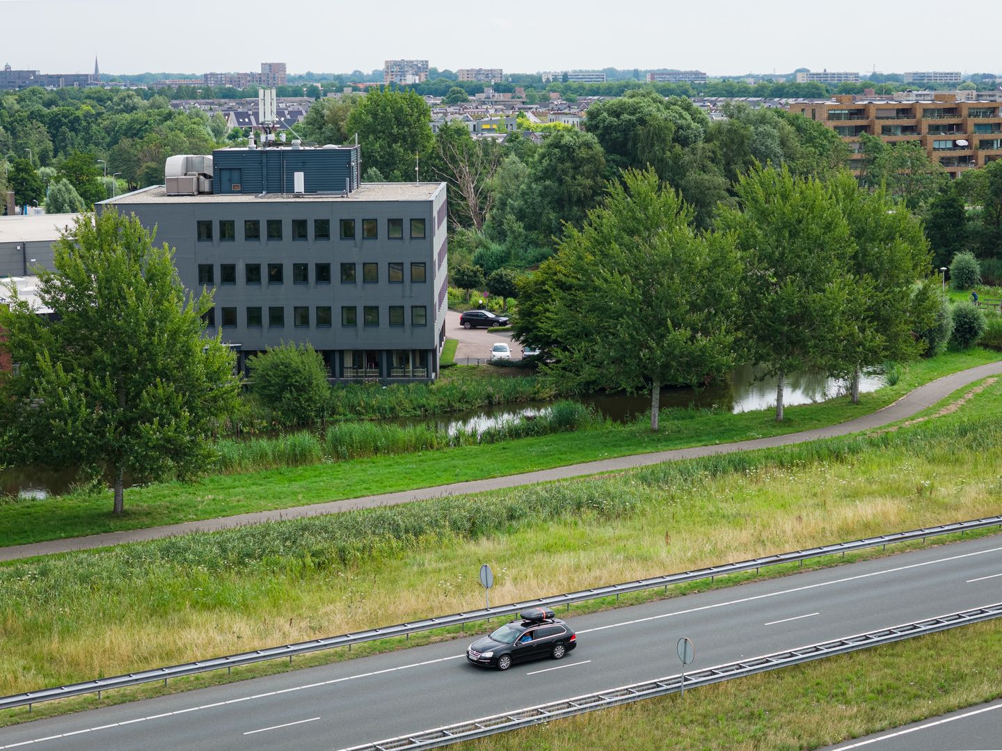 Bekijk foto 1 van Flemingweg 20