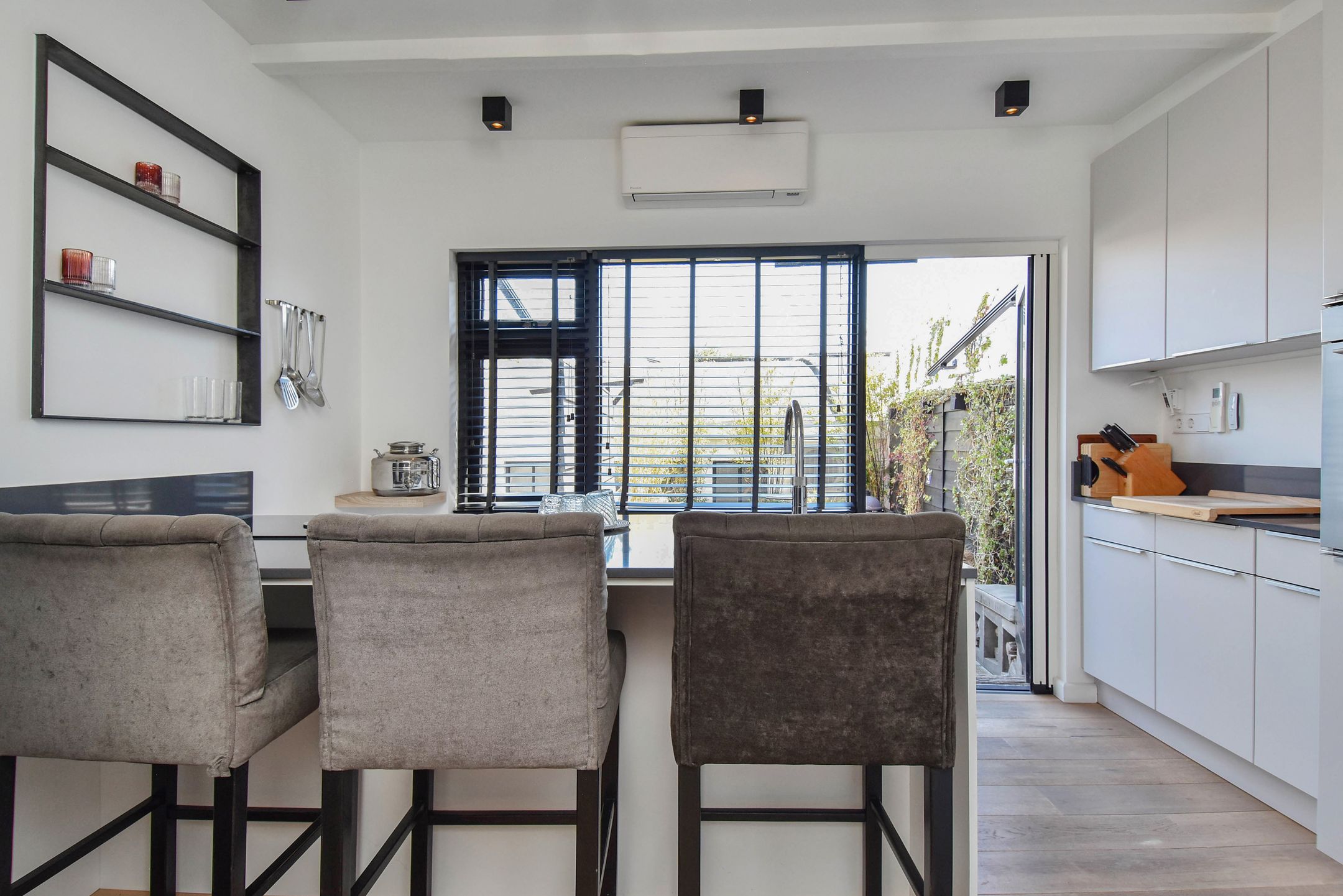 Foto 18 van Molstraat 23