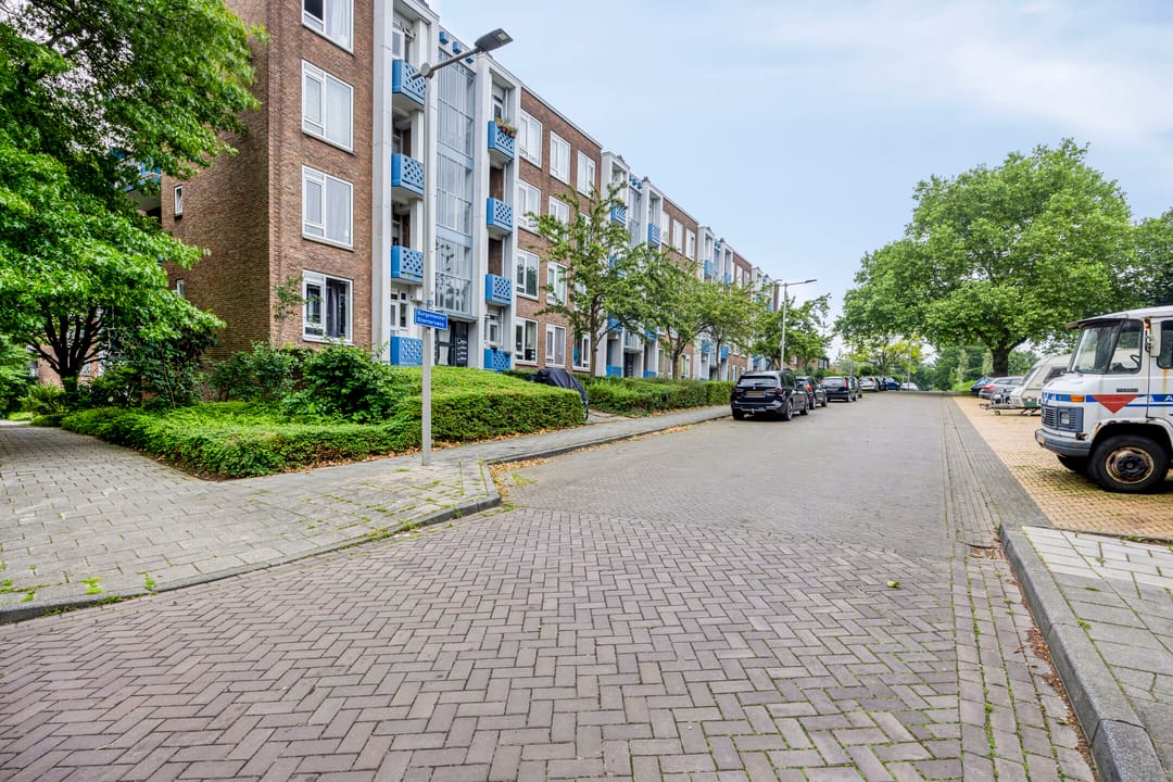 Foto 7 van Burgemeester Bloemersweg 42-3