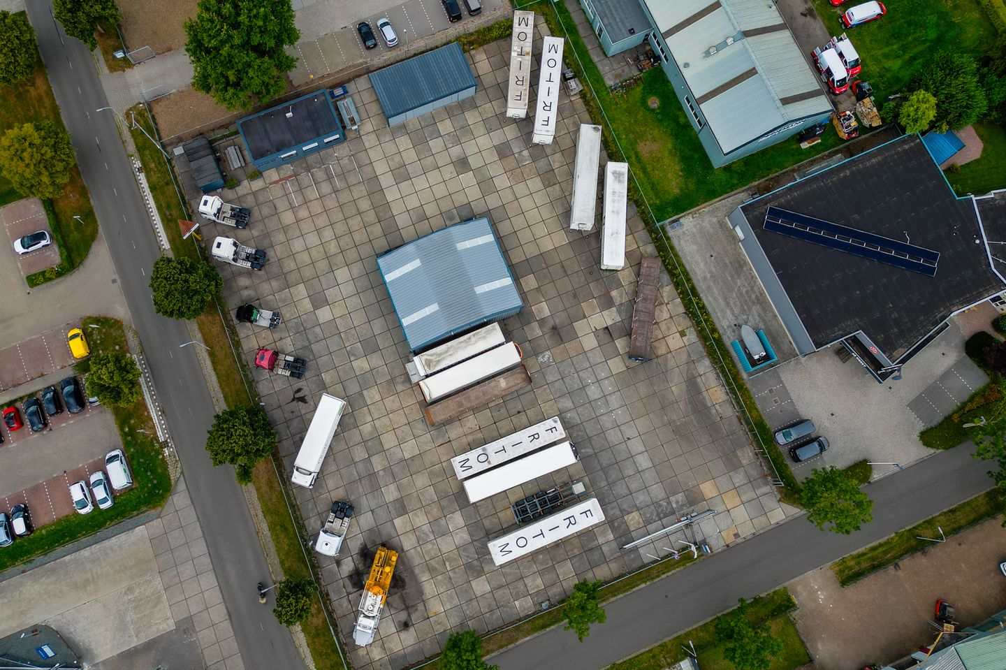 Bekijk foto 2 van Demeterlaan 11