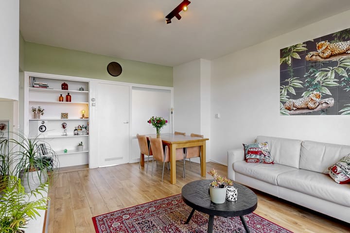 Photo 2 of Jan Tooropstraat 116-2