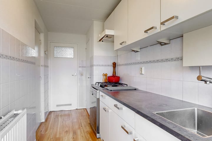 Photo 3 of Jan Tooropstraat 116-2