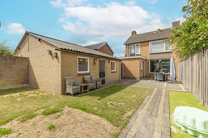 Photo 24 of Pastoor Bielarsstraat 11