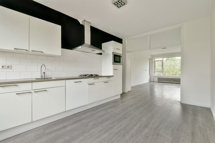 Photo 1 of Zuid-Hollandstraat 104-3