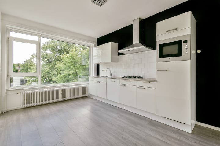 Photo 8 of Zuid-Hollandstraat 104-3