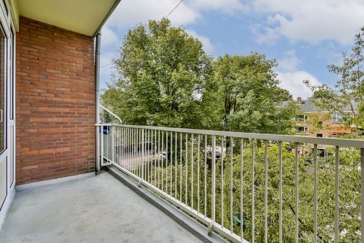 Photo 11 of Zuid-Hollandstraat 104-3