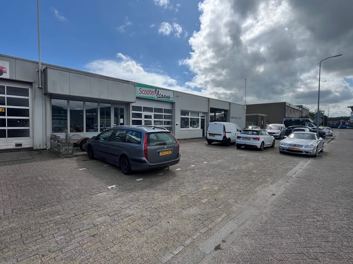 Pampuslaan 224, Weesp