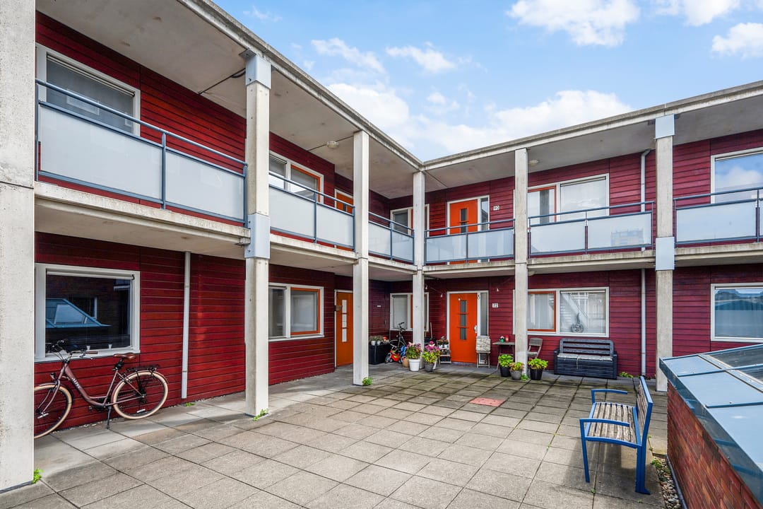 Foto 16 van Vriezenveenstraat 74