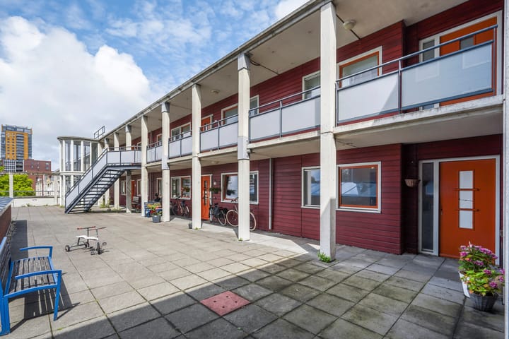 Foto 18 van Vriezenveenstraat 74