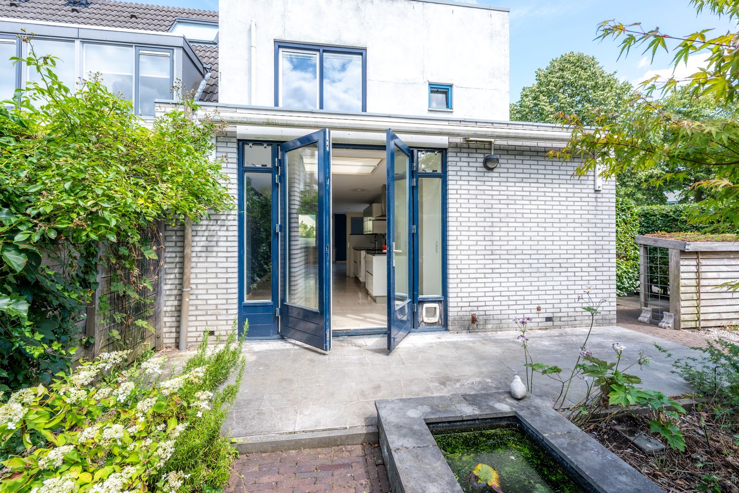 Foto 14 van Aartsbisschop Romerostraat 592