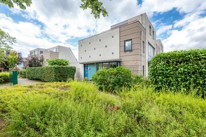 Foto 37 van Aartsbisschop Romerostraat 592