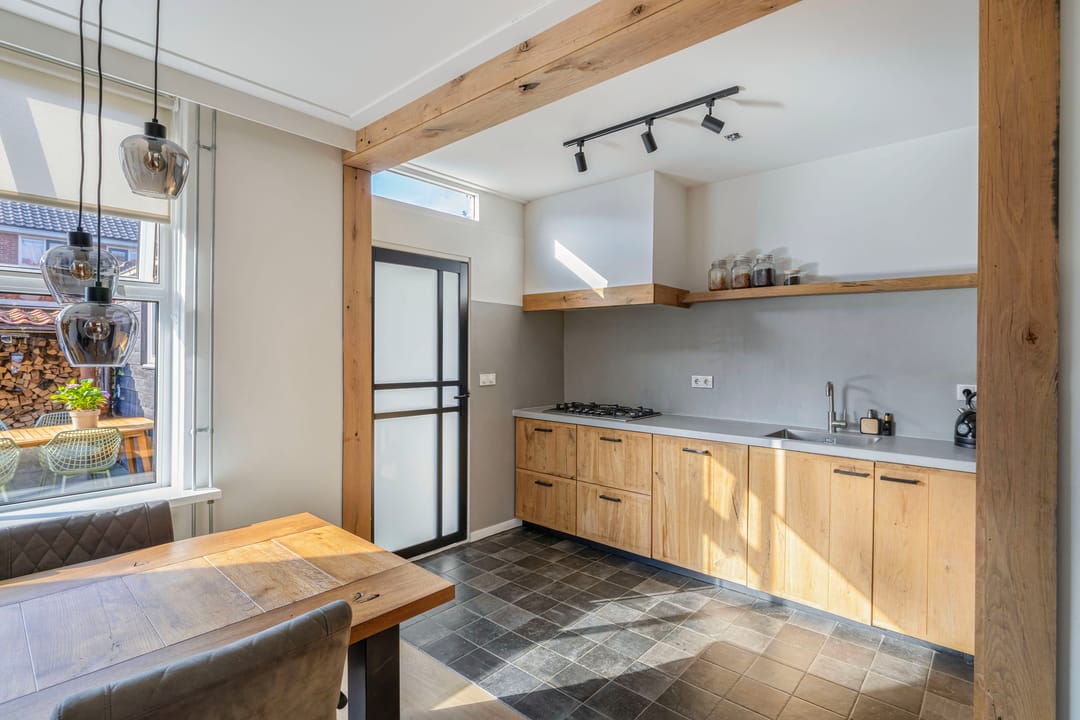 Foto 16 van Burg G H Mulierstraat 24