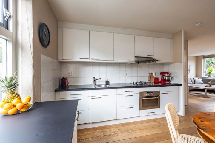 Foto 19 van L.B. Pearsonstraat 34