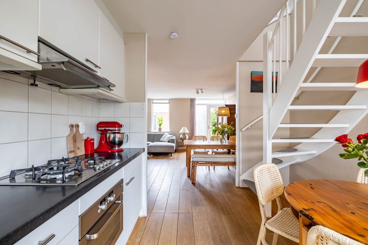 Foto 20 van L.B. Pearsonstraat 34