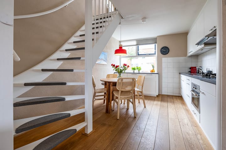 Foto 22 van L.B. Pearsonstraat 34