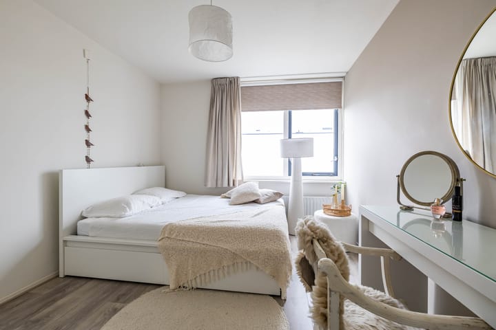 Foto 28 van L.B. Pearsonstraat 34