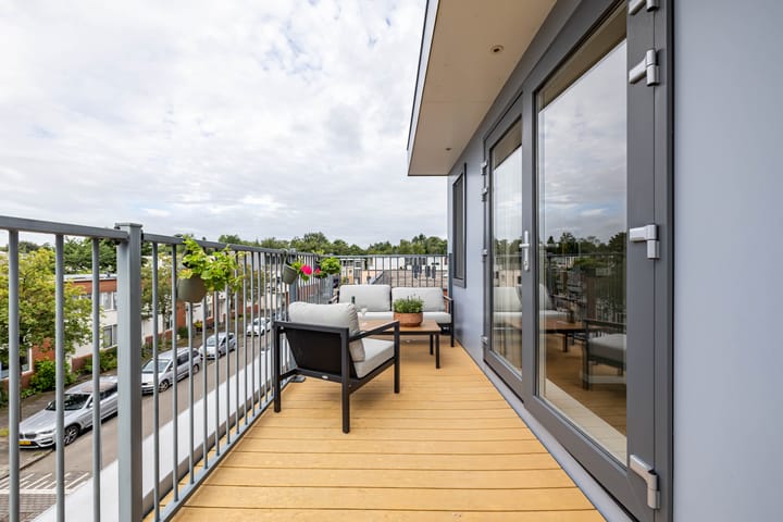 Foto 54 van L.B. Pearsonstraat 34