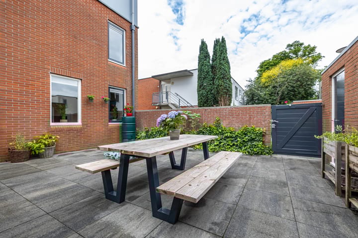 Foto 65 van L.B. Pearsonstraat 34