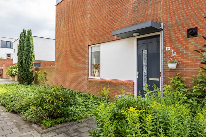 Foto 70 van L.B. Pearsonstraat 34