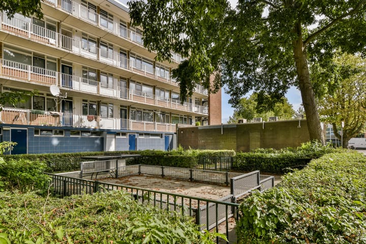 Foto 29 van Graaf van Bloisstraat 95