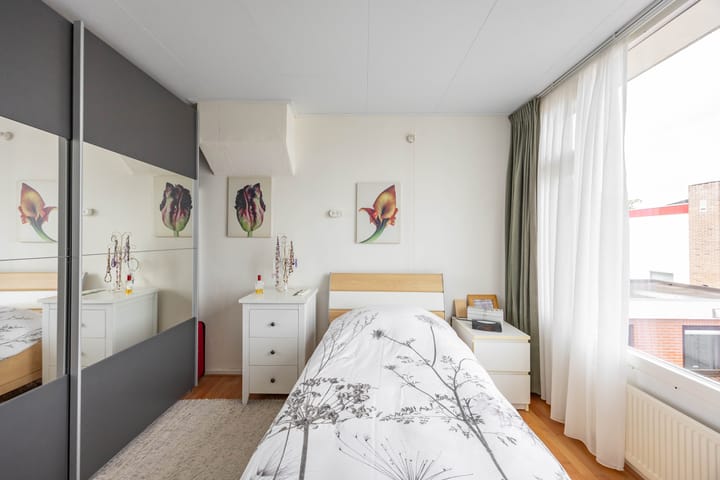 Foto 24 van Bernhardlaan 27