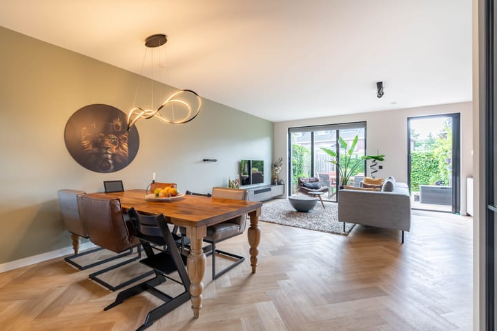 Foto 2 van Mirabelle 5