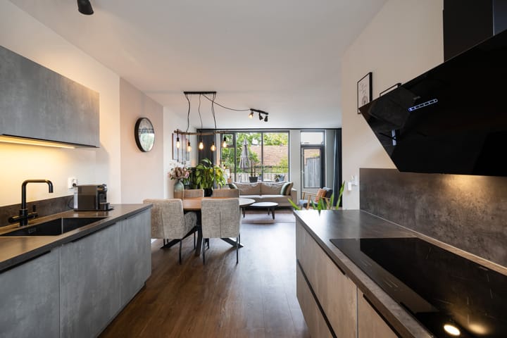 Photo 3 of Hovenierstraat 11