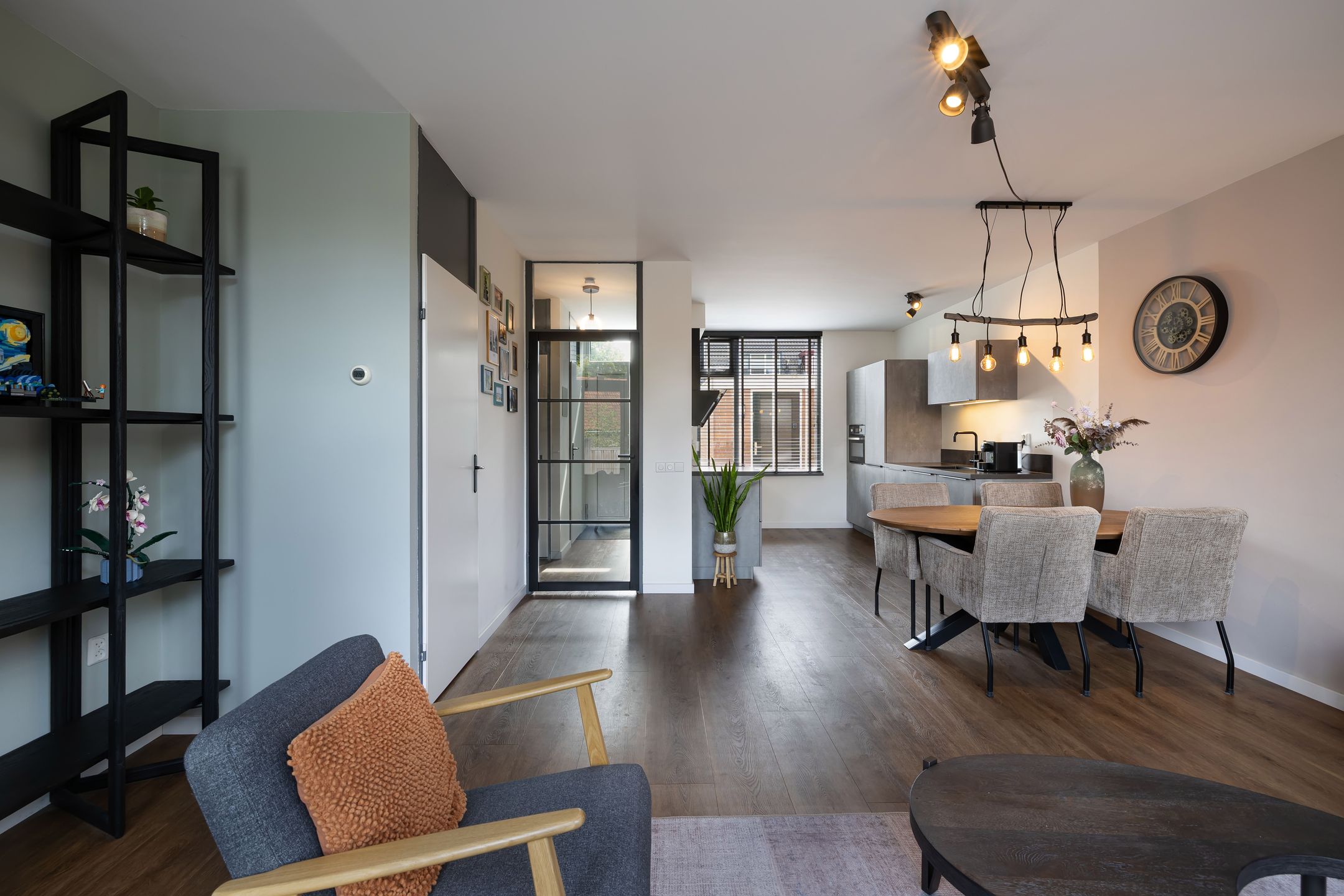 Photo 12 of Hovenierstraat 11