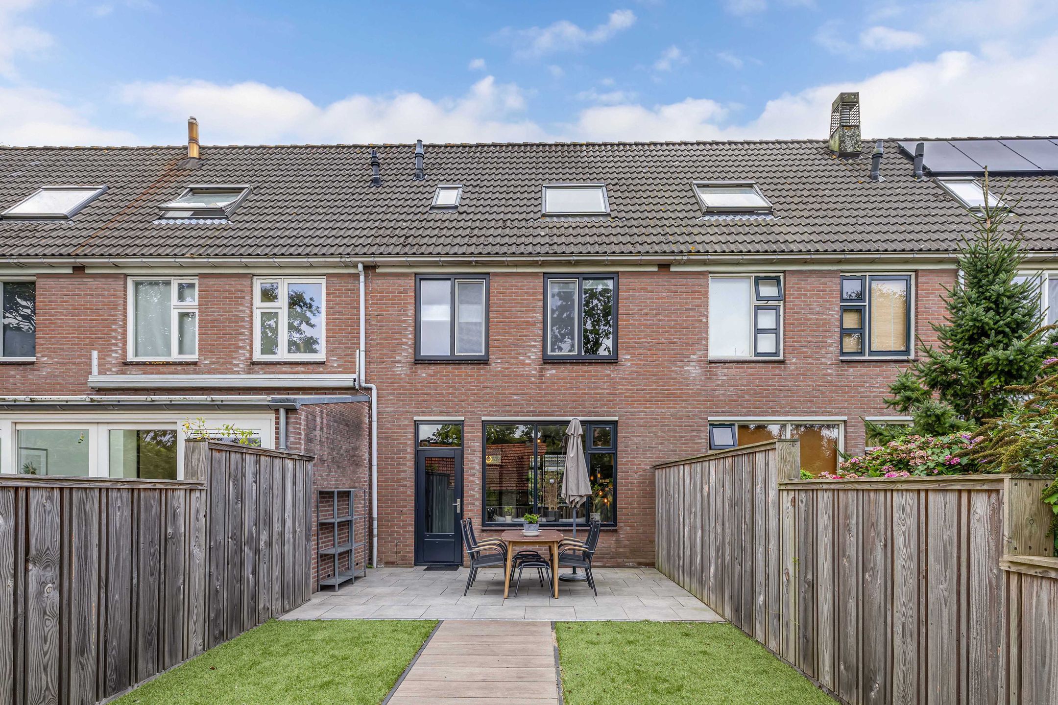 Photo 36 of Hovenierstraat 11