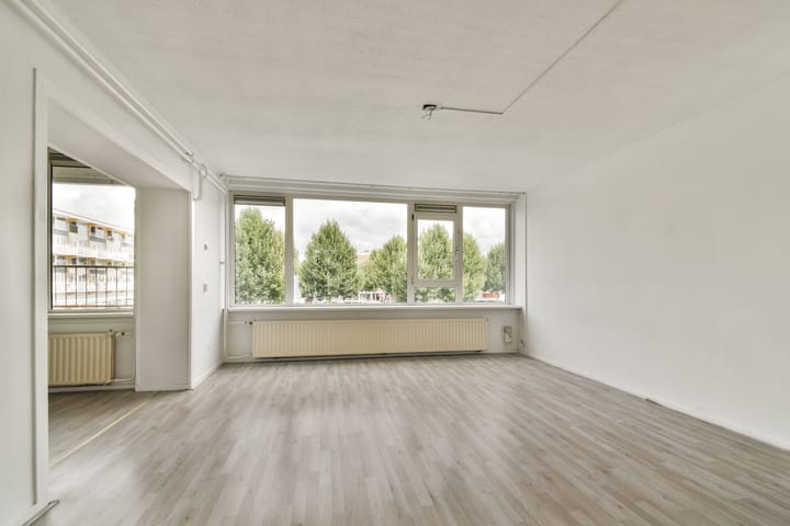 Foto 9 van Van Oldenbarneveltplein 102