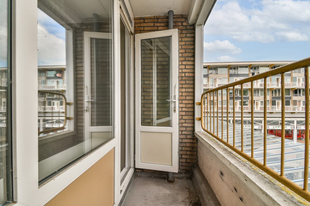 Photo 13 of Van Oldenbarneveltplein 102