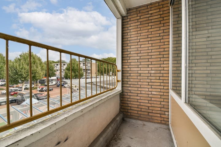 Foto 14 van Van Oldenbarneveltplein 102