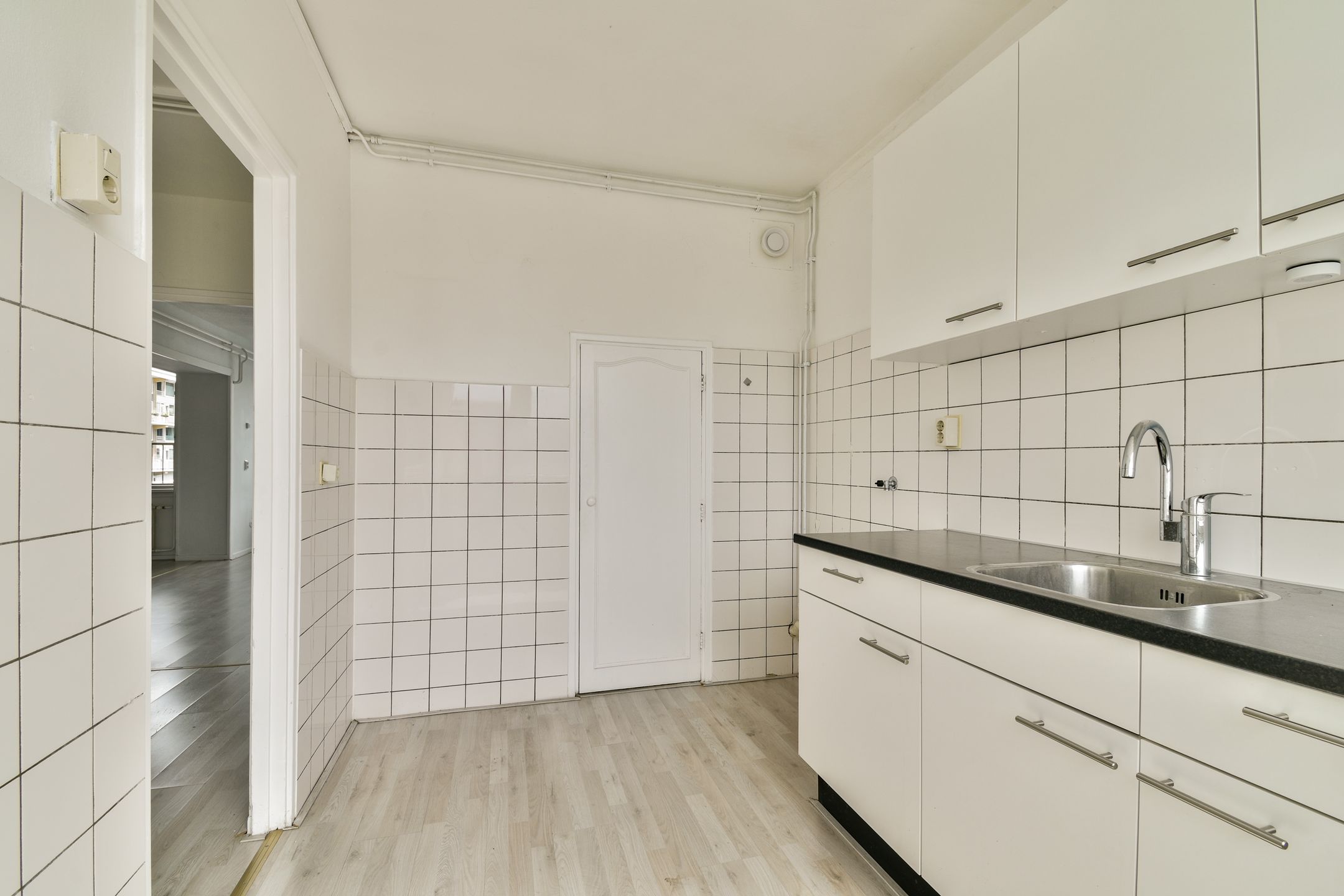 Photo 15 of Van Oldenbarneveltplein 102