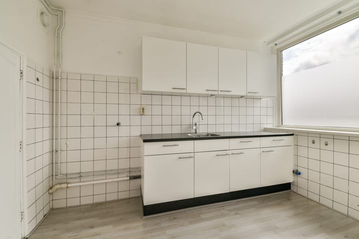 Foto 16 van Van Oldenbarneveltplein 102