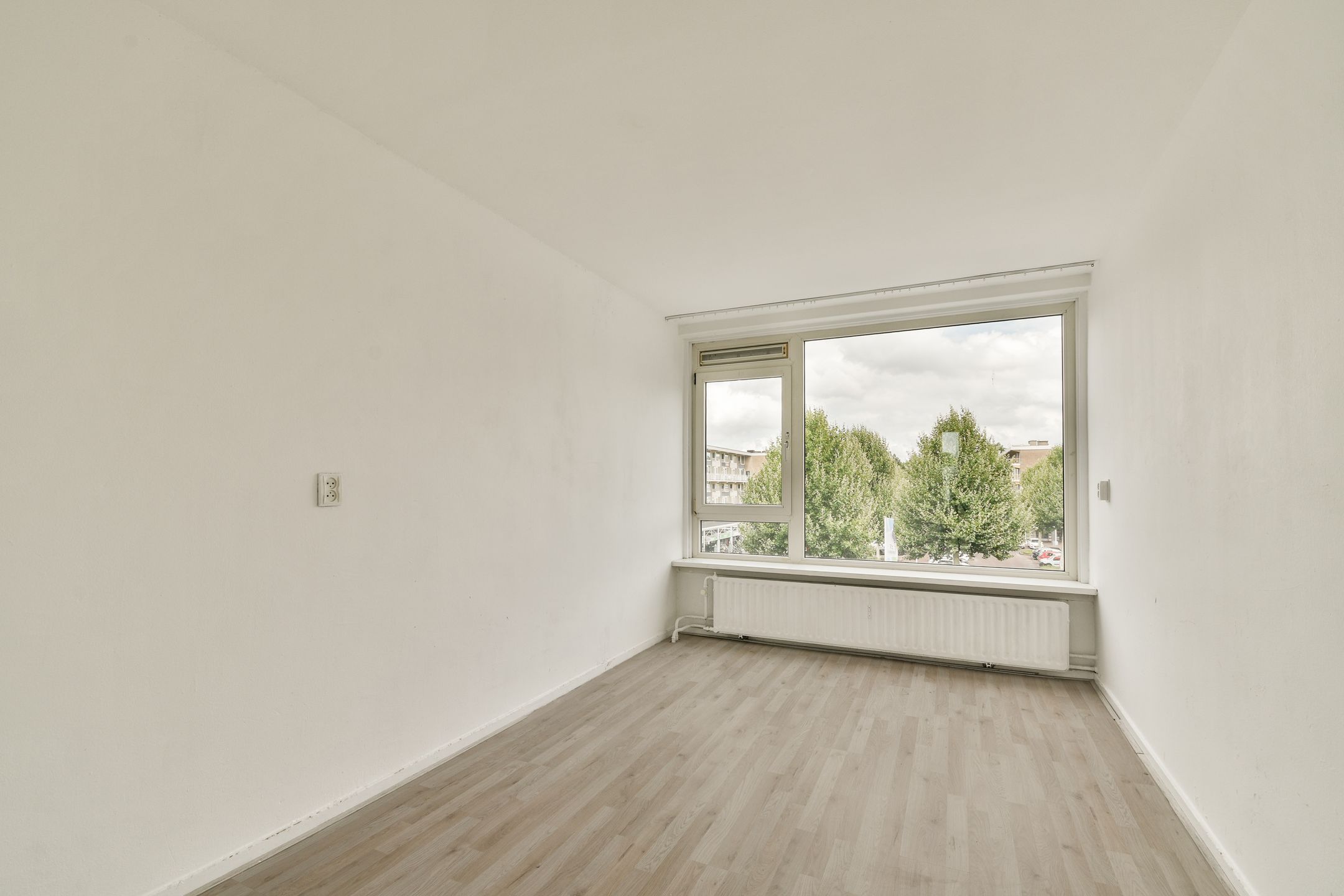 Photo 21 of Van Oldenbarneveltplein 102