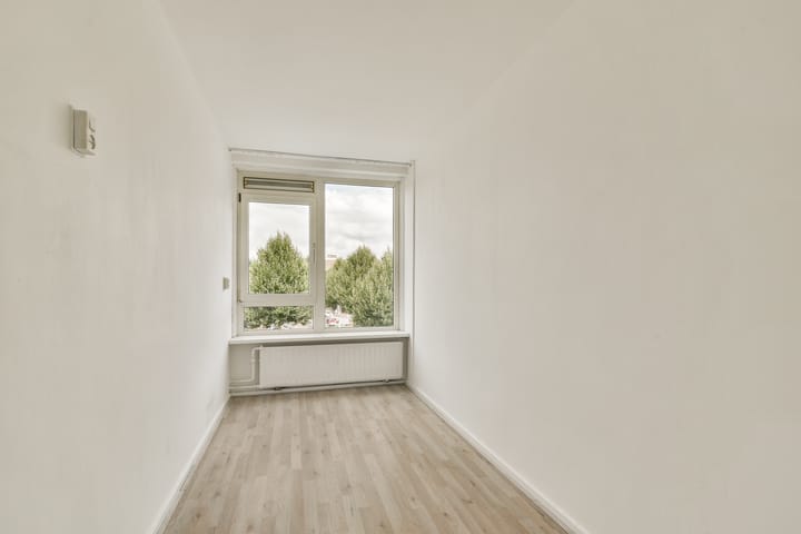 Foto 23 van Van Oldenbarneveltplein 102